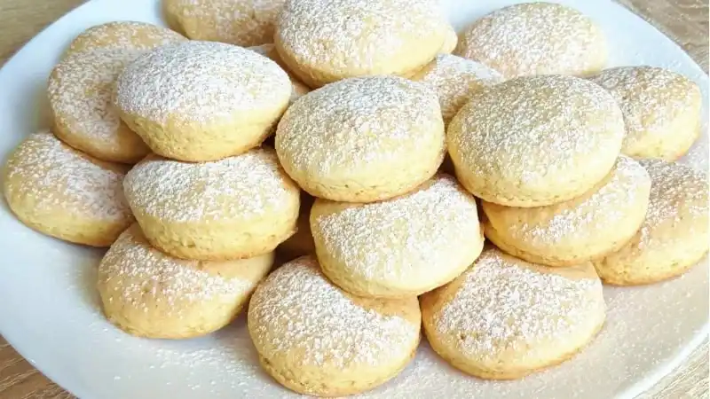 Печенье на сметане к чаю простой рецепт. Быстрый рецепт вкусного печенья.
