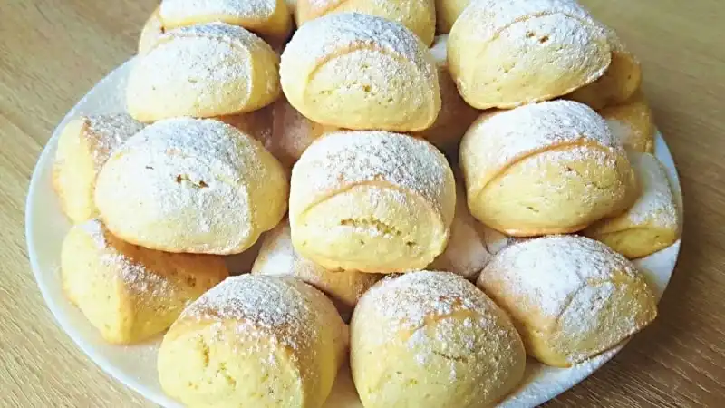 Вкусное молочное печенье к чаю.
Рецепт достаточно простой. Это печенье легко получиться даже у новичка.