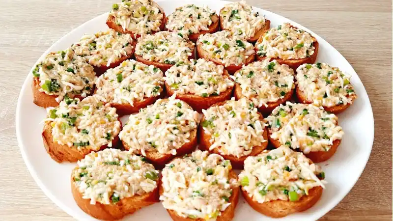 Закуска из печени трески вкусно и полезно.