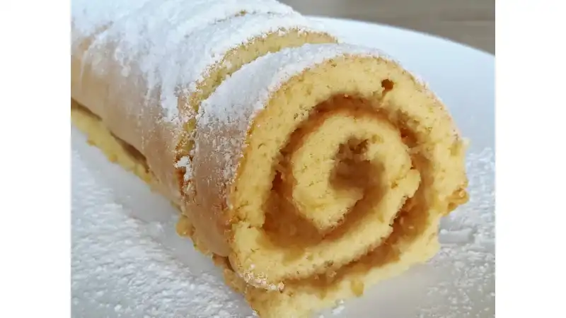 Очень вкусный рулет с яблоками, который готовится просто и быстро, а получается очень вкусным.