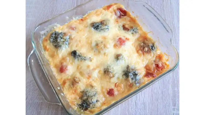 Отличный рецепт брокколи в духовке с сыром моцарелла. Запеканка из брокколи получается полезной и вкусной. Готовится достаточно просто